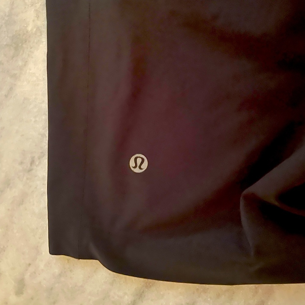 Lululemon men’s athletic shorts medium black 10”